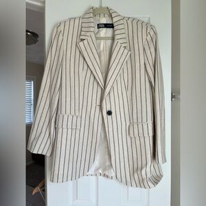 Zara Cream Blazer with Black Pinstripes